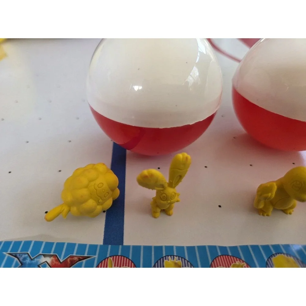 CHARMANDER Pokemon Keshi Mini Figures Yellow Vintage Nintendo Japan Y2K